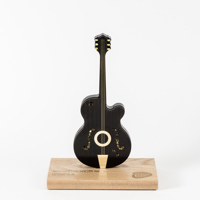 Mūzikas balva_koka misiņa balva_lāzergravēšana_kausi_balvas pēc pasūtījuma_Awards and Medal Studio_1